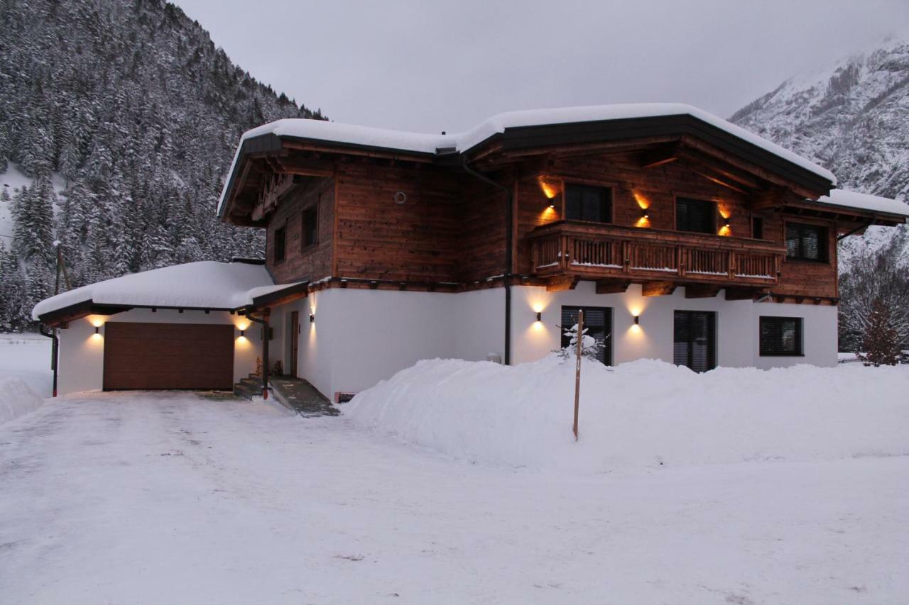 Villa Alpin Holzgau Eksteriør billede